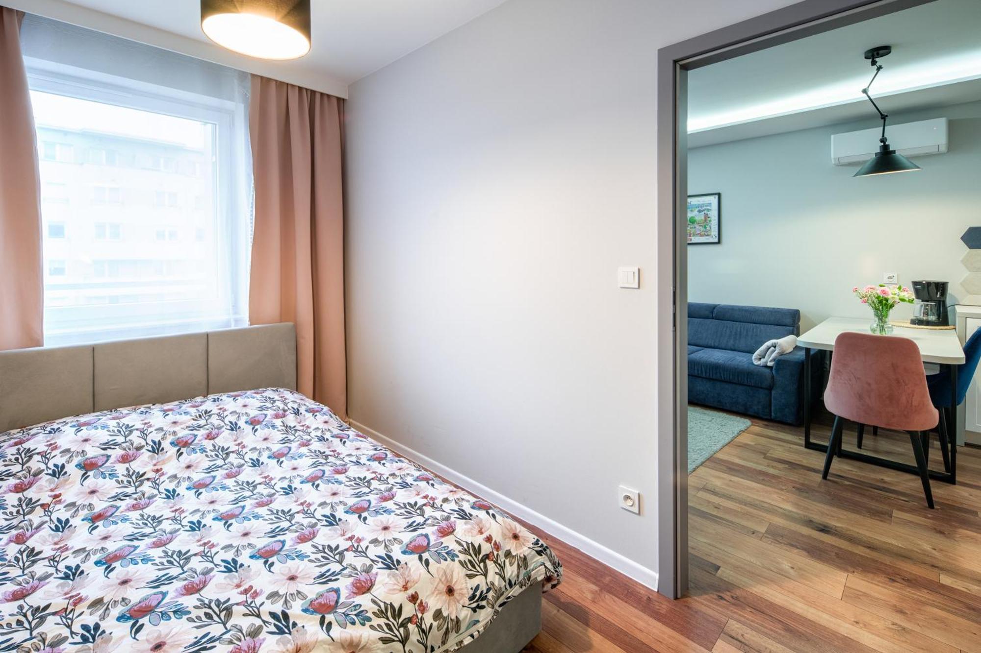 Republiki Apartment Krakow Exterior photo